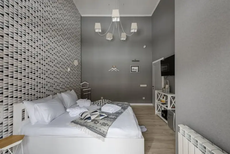 Geometric Designs for a Modern Bedroom Look