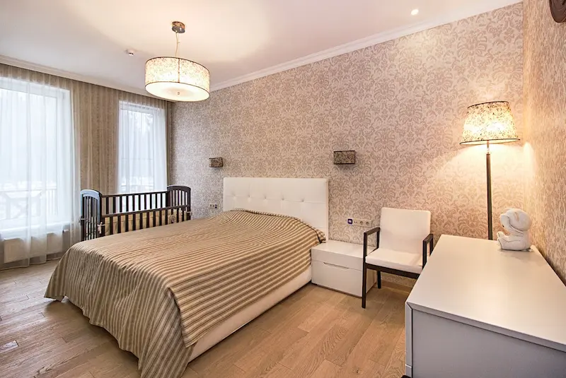 Metallic Accents for a Luxurious Bedroom Look